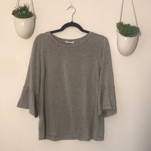 Gray quarter sleeve top